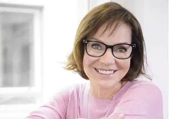 Takana ero ja bulimia! Kestosuosikki Lena Meriläinen täytti 69 vuotta - näin hän on muuttunut