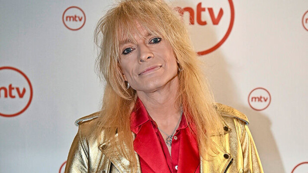 Harvinainen kuva! Michael Monroe julistaa rakkauttaan Johanna-vaimoonsa Michael Monroe