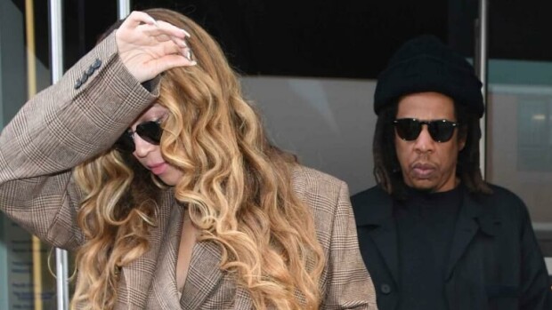 Julkkispari Beyoncé ja Jay-Z räväyttivät historiallisilla asuntokaupoilla - maksoivat satojen miljoonien lukaalin käteisellä! Beyonce ja Jay-Z