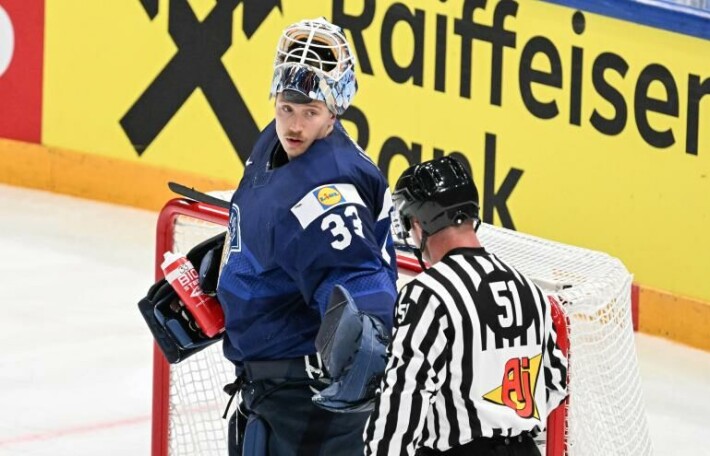 Lahtelainen Emil Larmi, 26, on Leijonien ykkösvahti lätkän MM-kotikisoissa. Emil Larmi, 26, on Leijonien ykkösvahti lätkän MM-kotikisoissa.