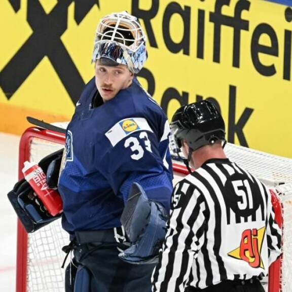 Lahtelainen Emil Larmi, 26, on Leijonien ykkösvahti lätkän MM-kotikisoissa. Emil Larmi, 26, on Leijonien ykkösvahti lätkän MM-kotikisoissa.