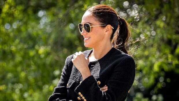 Herttuatar Meghan raskaushuhujen kourissa - erikoinen veto paparazzikuvien jälkeen! meghan markle