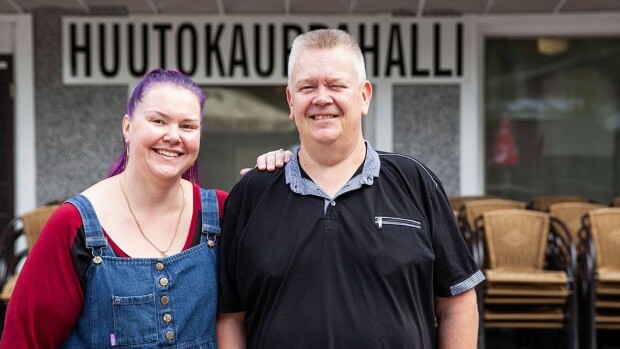 Aki Palsanmäki rahavaikeuksistaan: Luovuttaminen ei ole ollut mielessä suomen_huutokauppakeisari_kausi_13_promo_aki_heli_02_mika_heittola_5fd5bd80dc.jpg