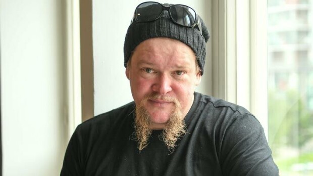 Ville Haapasalon auto tuhoutui yöllisessä kännikolarissa Ville Haapasalo