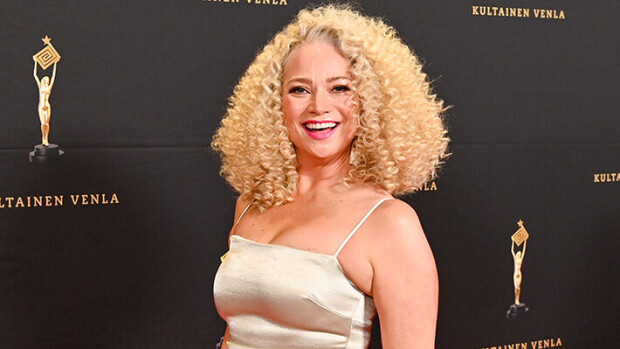 Vau, Pippa Laukka juhli synttäreitään bikineissä - uskoisitko 53-vuotiaaksi? Pippa Laukka