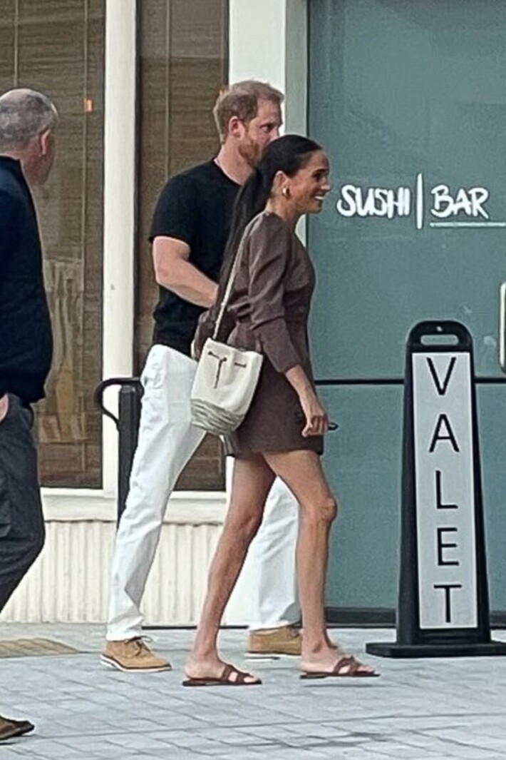 Harry ja Meghan bongattiin sushiravintolasta. meghan markle, prinssi harry