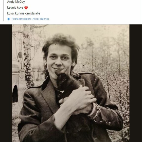 Fani jakoi Andyn nuoruuskuvan someen. Alkuperäisen kuvan ottajan nimeä ei ole jaettu julkiseen Facebook-ryhmään. Andy McCoy