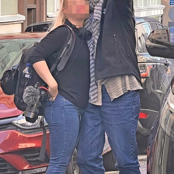 Vappusimat väärään kurkkuun! Kaunarit-legenda Ronn Moss yllätti Helsingin Punavuoressa Ronn Moss