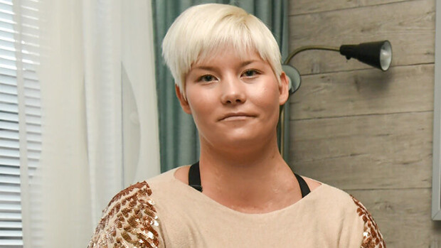 Pyörätuoliin joutunut Heidi Foxell suoritti poliisikoulun: ”Oon helvetin ylpee” Heidi Foxell