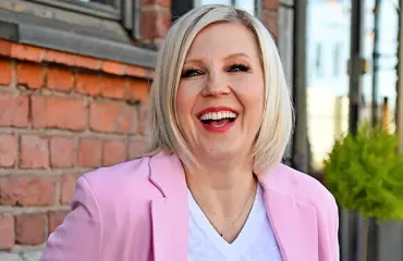 Vappu Pimiän Teemu-mies teki sen taas - osti netistä härskin vempeleen: "Sehän kasvaa ihan silmissä"