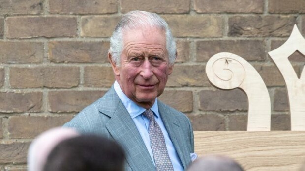 Ensimmäinen akateeminen brittihallitsija, piti taidenäyttelyn anonyymisti – tiesitkö näitä asioita kuningas Charlesista? Kuningas Charles