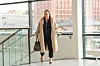 Johanna kuvattuna Attundan käräjäoikeudessa huhtikuussa.
