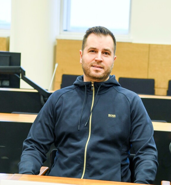 Niko kertoo opiskelunsa ohella harrastavan urheilua vankilassa. – En syö talon ruokia, vaan kokkailen kanttiinista ostamiani riisiä ja kanaa, hän kertoo.