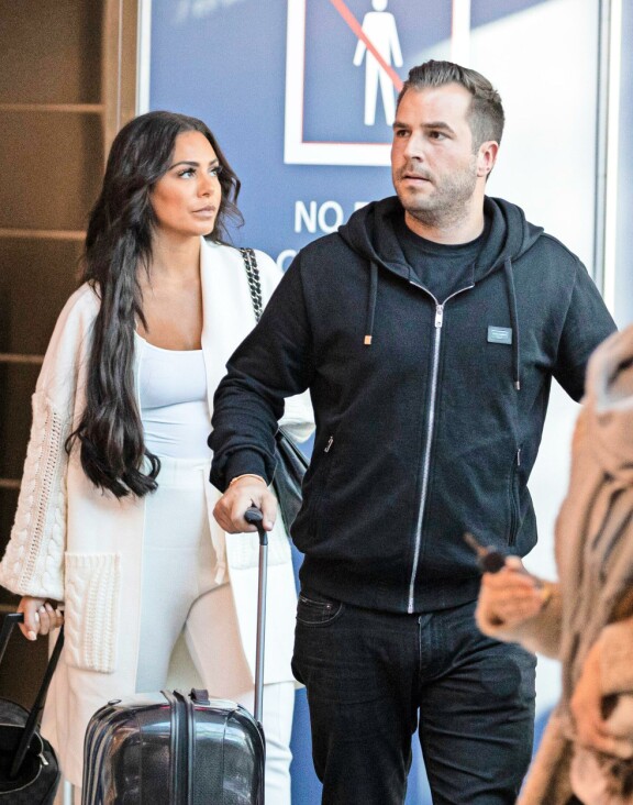 Niko ponnahti julkisuuteen kohukaunotar Sofia Belórfin liikemiesrakkaana.