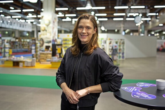 – En ole hyvä olemaan yksin, Krista tunnustaa.