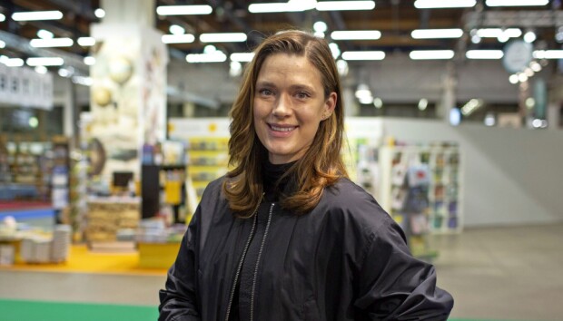 Tältä Krista Kosonen näyttää Ronja ryövärintyttären äitinä - kuva!