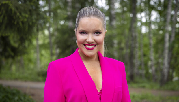 Laulajakaunotar Jenna Bågeberg ihastutti uudella tyylillään – ”Olen wannabe-Barbie”