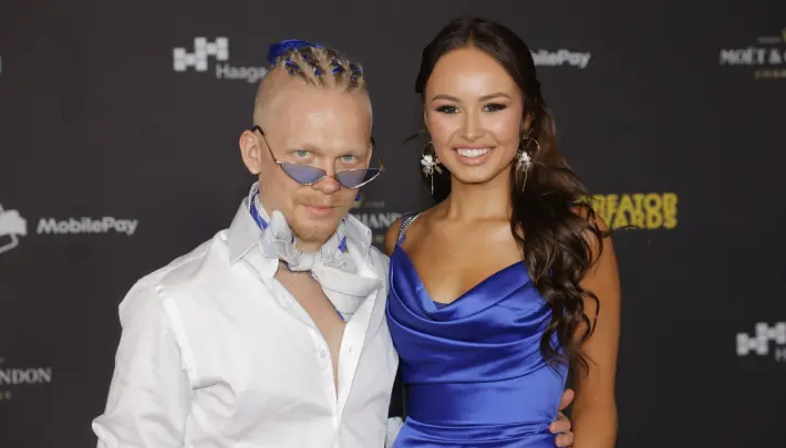 Max Blomfelt ja Inna Tähtinen Creator Awardseissa. Max Blomfelt ja Inna Tähtinen Creator Awardseissa.
