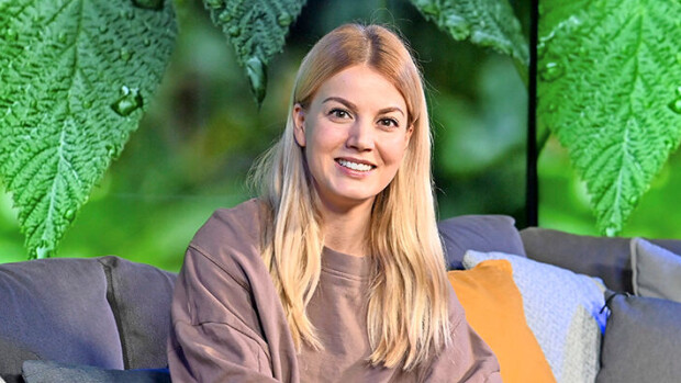 Janni Hussi paljastaa häätietoja ja pohtii kaloreita: 'En laske' Janni Hussi