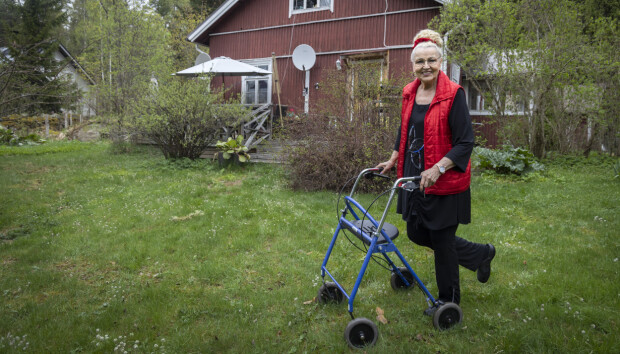 Missilegenda Virpi Miettinen turvautuu rollaattoriin – ”Harmittaa, että minusta on tullut tällainen klenkka”