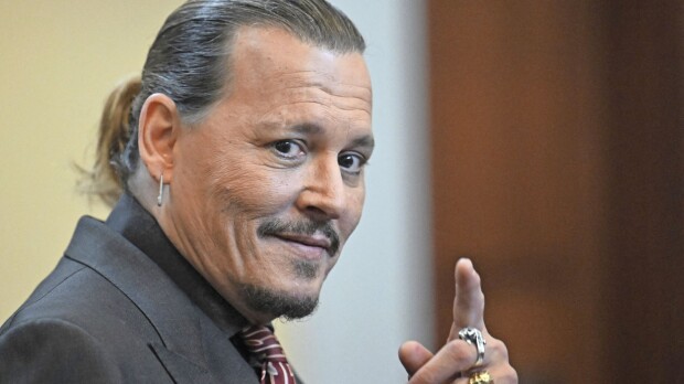 Mitä ihmettä? Johnny Depp raihnaisena kadulla – paparazzikuvat!