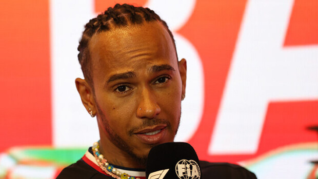 Oho, mikä tyyli! Tältä näyttää F1-kuski Lewis Hamilton vapaalla Lewis Hamilton