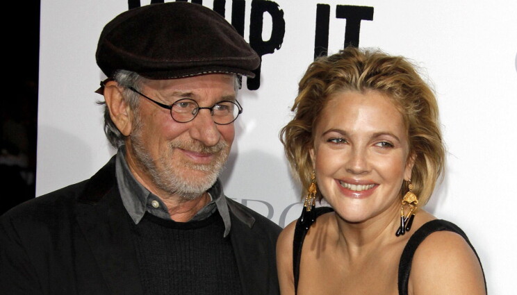 Steven Spielberg tunsi itsensä avuttomaksi katsoessaan vierestä, kun Drew Barrymore menetti lapsuutensa