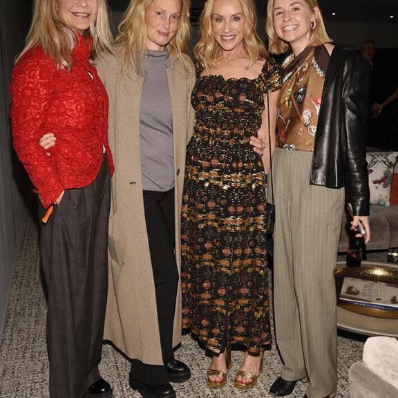 Mitä tapahtui Meg Ryanin kasvoille? Täysin tunnistamattomana tuoreissa kuvissa! Meg Ryan.