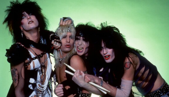 Mötley Crüe tunnetaan parhaiten esimerkiksi biiseistä Kickstart My Heart, Dr. Feelgood ja Girls, Girls, Girls.