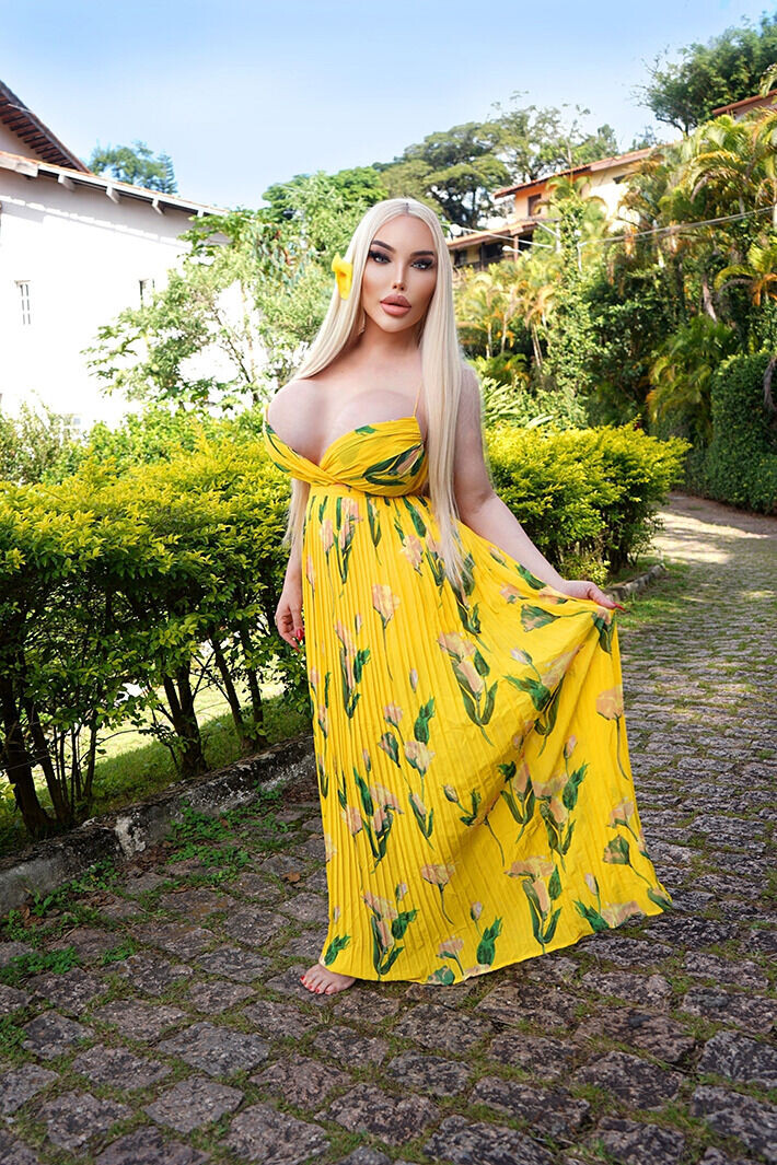 Jessica Alves poseeraa uusissa kuvissa kotimaassaan Brasiliassa. Jessica Alves