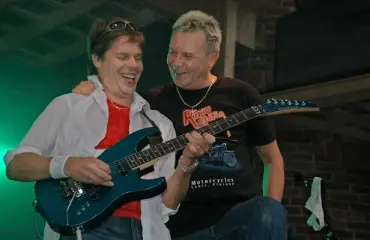 Matti Nykänen herää henkiin teatterilavalla – Jussi Niemi muistelee ystäväänsä 