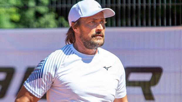 Teemu Selänteen tviitit tilastotieteestä pöyristyttivät - somekeskustelu eskaloitui Teemu Selänne