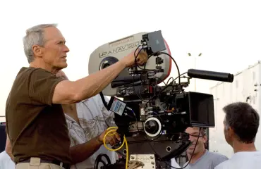 Clint Eastwood on satavuotiaan Warner-elokuvastudion kulmakivi