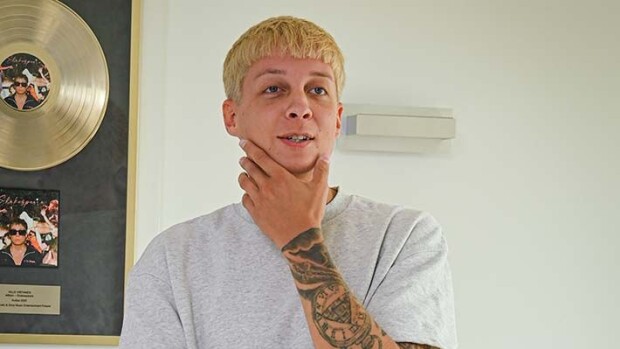 Räppäri William menetti arvokellonsa! Raju ulostulo