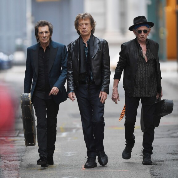 Ronnie Wood, Mick Jagger ja Keith Richards näyttivät sangen katu-uskottavilta talsiessaan Tribecan naapurustossa Manhattanilla.