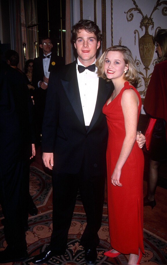 NCIS: LA komistus Chris O'Donnell deittaili näyttelijä Reese Witherspoonia kaunottaren ollessa vain 17-vuotias.