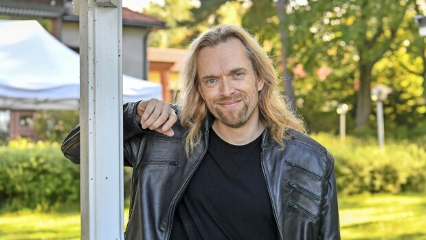 Ohhoh! Anssi Kelan taidonnäyte: 'Peukuttelin sormet rakoille'