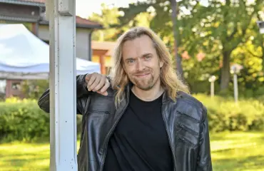 Ohhoh! Anssi Kelan taidonnäyte: "Peukuttelin sormet rakoille"