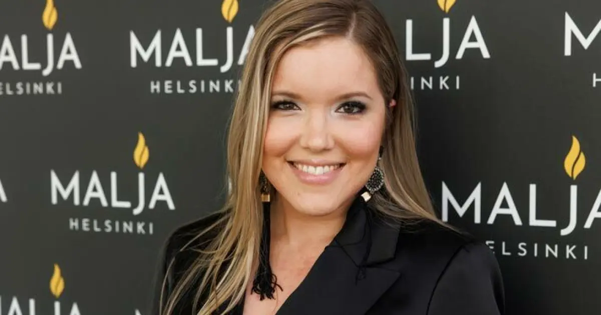 jenna-b-geberg-edusti-tyylill-t-lt-ex-tangokuningatar-n-ytt-nyt
