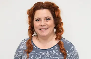 Kiti Kokkosen terassikuva naurattaa: ”Tässä tulee hirmuinen Rölli”