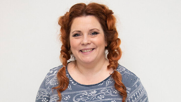 Kiti Kokkosen terassikuva naurattaa: ”Tässä tulee hirmuinen Rölli” kiti kokkonen