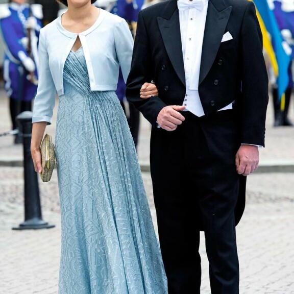 Gustav ja Carina seurustelivat 19 vuotta ennen kuin saivat solmia avioliiton viime kesänä. Parin esikoisen odotetaan syntyvän toukokuussa. Gustav ja Carina seurustelivat 19 vuotta ennen kuin saivat solmia avioliiton viime kesänä. Parin esikoisen odotetaan syntyvän toukokuussa.