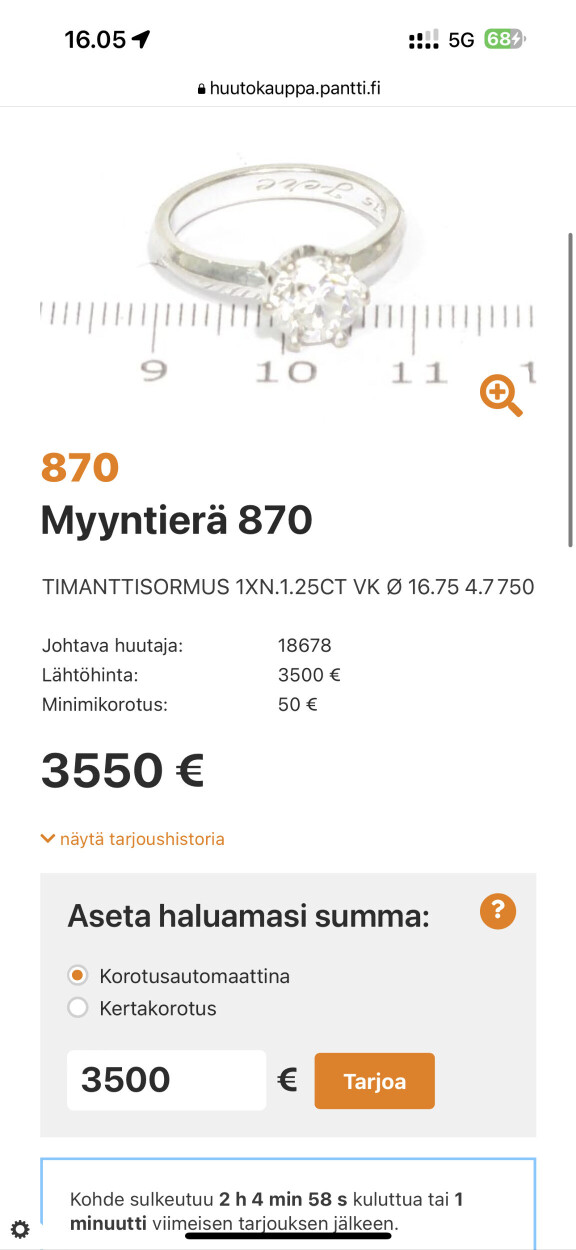 Nannan vihkisormukseen on kaiverrettu ”Jere” sekä parin hääpäivä.