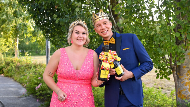 Tangokuninkaalliset Charlotta Saari, 22, ja Pasi Flodström, 28, uhkuvat uudenlaista energiaa: Meissä on nuorta voimaa