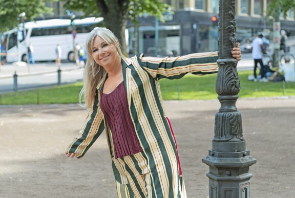 Tänä vuonna Pandora juhlii jo 30-vuotista uraansa. – Nyt elän elämäni parasta aikaa, 53-vuotias laulaja iloitsee.