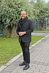 Teemu Roivainen yhdistää keikka- ja perhe-elämän: Nautin isyydestä