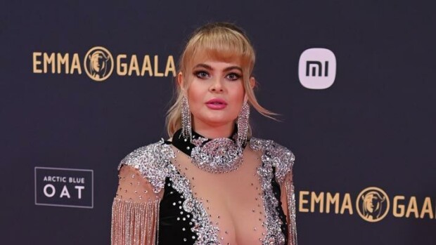 Erika Vikmanilla liikennesäännöt hukassa – paljonkertova kuva Erika Vikman