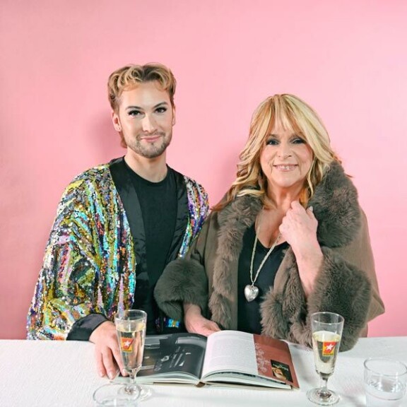 Marion muistelee Euroviisukeikkojaan ja tunnustaa Seiskan toimittajalle jännittäneensä. Marion muistelee Euroviisukeikkojaan ja tunnustaa Seiskan toimittajalle jännittäneensä.