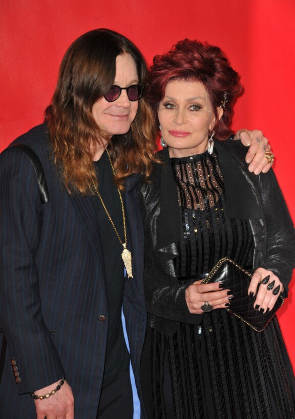 Ozzy ja Sharon tapasivat toisensa vuonna 1970. He rakastuivat ja menivät naimisiin vuonna 1982. Sharon toimi pitkään Ozzyn managerina.