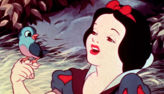 Lumikki ja seitsemän kääpiötä (1937) oli Walt Disneyn ensimmäinen pitkä animaatioelokuva.